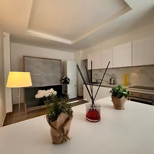 https://apt-casa-di-meg.italymilanhotels.net
